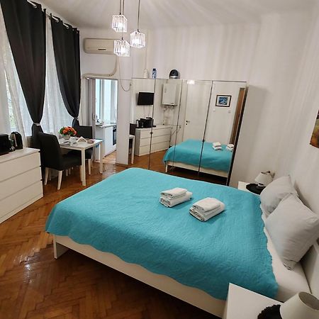 Studio Ultracentral Universitatea Bukareszt Zewnętrze zdjęcie