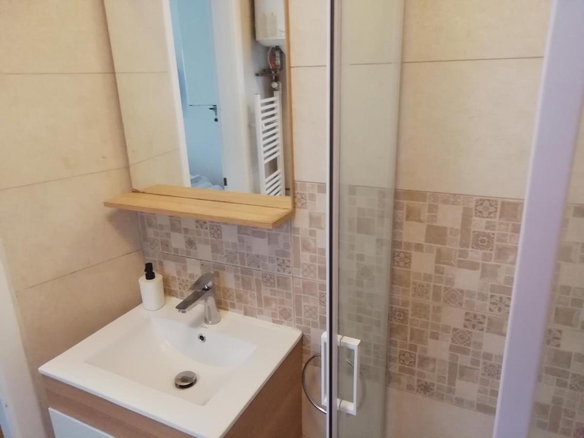 Studio Ultracentral Universitatea Bukareszt Zewnętrze zdjęcie
